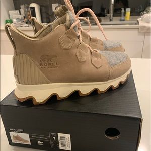 Sorel Women’s Kinetic Caribou Snow Boot